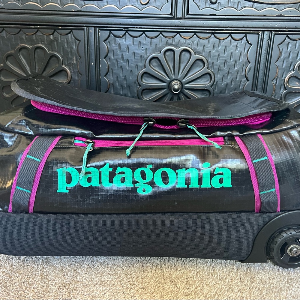 Patagonia Black Hole Wheeled Duffel